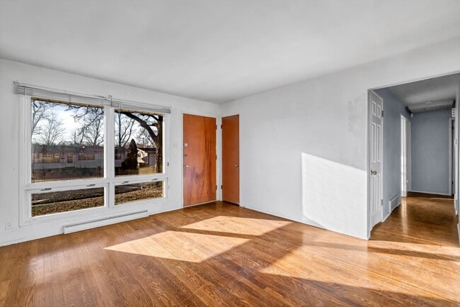 9014 Ellison Dr in Jennings, MO - Building Photo - Building Photo