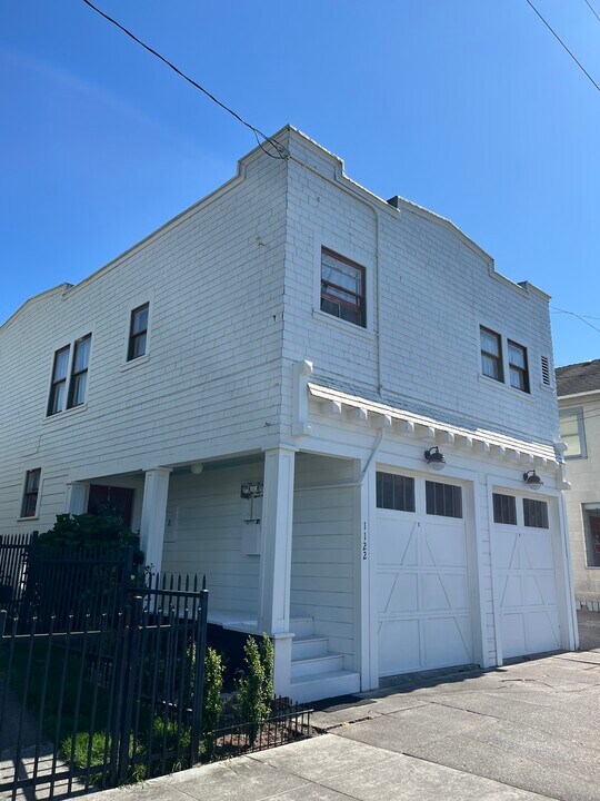 1122 9th St, Unit Petch Manor Apt. 1 in Eureka, CA - Building Photo