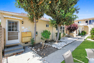 Washington Blvd. Marina Apartments - near ... in Venice, CA - Building Photo - Building Photo