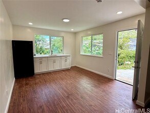 1707A-2 Ala Aolani St in Honolulu, HI - Building Photo - Building Photo