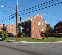 6813 Red Top Rd in Takoma Park, MD - Building Photo - Building Photo