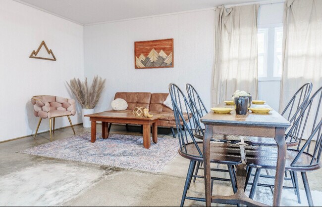 105 Stonefly Dr-Unit -5 in Cullowhee, NC - Building Photo - Building Photo