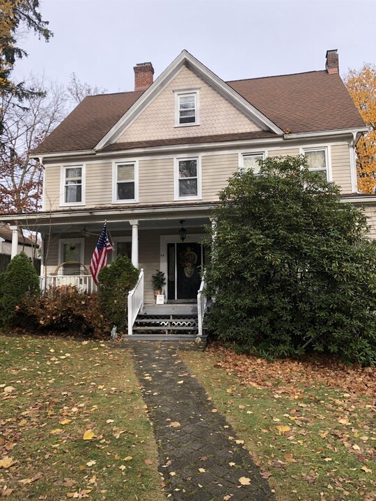 42 Church St in Nanuet, NY - Building Photo