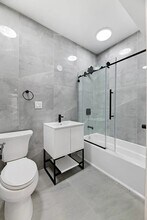 2454 E 15th St, Unit 1A in Brooklyn, NY - Building Photo - Building Photo