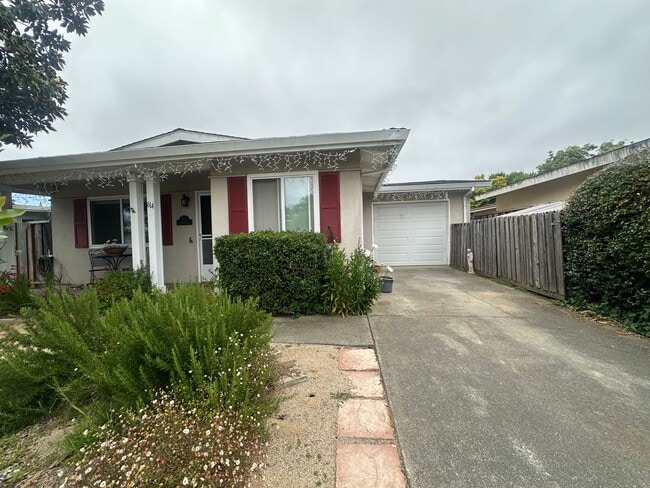614 Atri Ct in Watsonville, CA - Building Photo - Building Photo