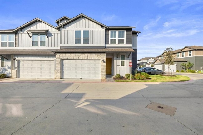 property at 1015 Vista View Dr