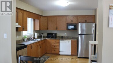 995 Oakcrossing Rd in London, ON - Building Photo - Building Photo