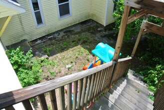 35 Concord St, Unit 2 in Athol, MA - Foto de edificio - Building Photo