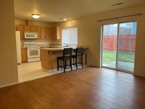 1904 Leavenworth Pl in Wenatchee, WA - Building Photo - Building Photo