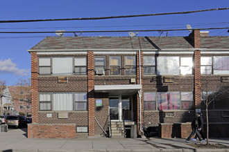 9003-90-09 169th St in Jamaica, NY - Building Photo - Building Photo