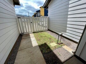91-1170-1170 Ho?ona?auao St in Kapolei, HI - Building Photo - Building Photo