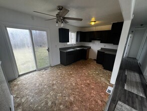 6205 Natchez Dr in Mount Morris, MI - Building Photo - Building Photo