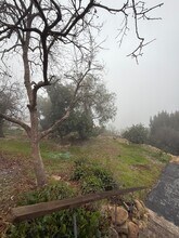 24690 W Saddle Peak Rd in Malibu, CA - Foto de edificio - Building Photo