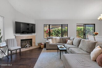 491 Yorba Linda Pl in Camarillo, CA - Building Photo - Building Photo