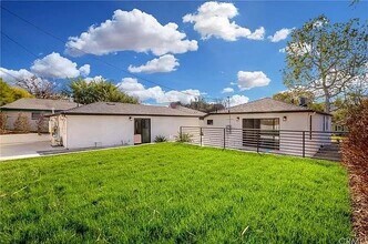 5729 W 76th St, Unit ADU in Los Angeles, CA - Building Photo - Building Photo