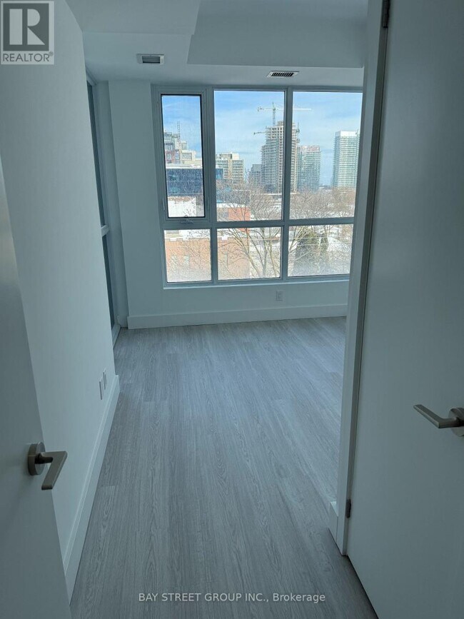 6 Greenbriar Rd in Toronto, ON - Building Photo - Building Photo