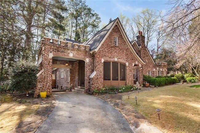 1355 Harvard Rd NE in Atlanta, GA - Building Photo - Building Photo
