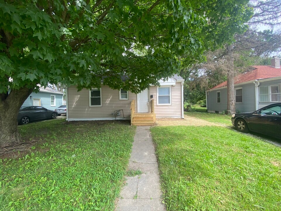 3121 Eastern Ave in Indianapolis, IN - Building Photo