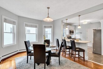 558 Washington St in Boston, MA - Building Photo - Building Photo