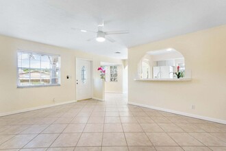 272 NE 13th St in Delray Beach, FL - Building Photo - Building Photo