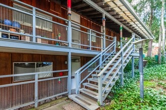 475 Spring St in Nevada City, CA - Foto de edificio - Building Photo