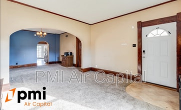 520 Old Main St in Newton, KS - Building Photo - Building Photo