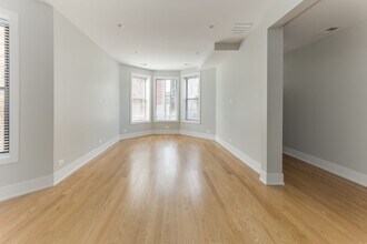3525 N Wilton Ave, Unit 1F in Chicago, IL - Building Photo - Building Photo
