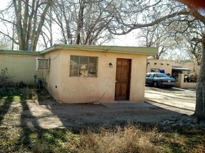 4914 Rincon Rd NW in Albuquerque, NM - Building Photo - Building Photo