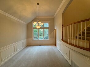 19416 NE 43rd Pl in Sammamish, WA - Building Photo - Building Photo