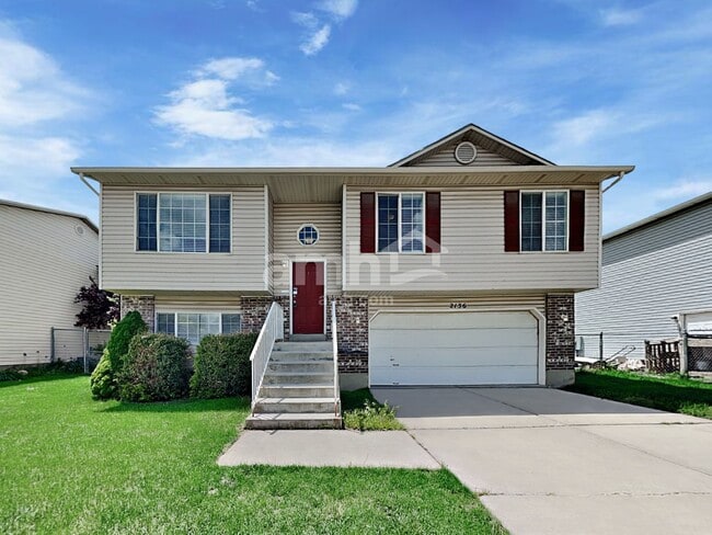 property at 2136 S Fremont Crest Ave W
