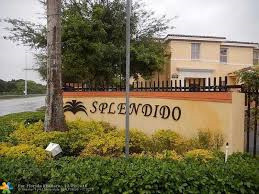 8013 W 36th Ave, Unit 3 in Hialeah, FL - Foto de edificio - Building Photo