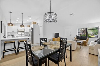 8137 English Elm Cir in Spring Hill, FL - Building Photo - Building Photo