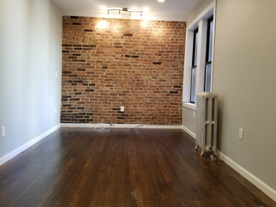541 W 150th St in New York, NY - Building Photo