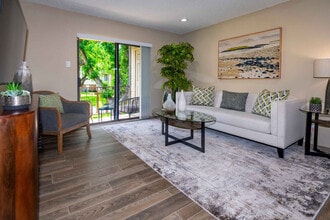 Park West Apartments in Fort Worth, TX - Foto de edificio - Building Photo