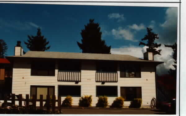 24236 26th Pl S in Des Moines, WA - Building Photo