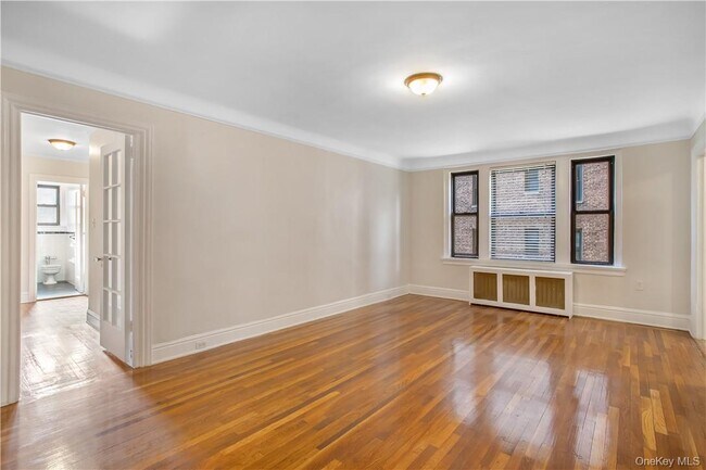 234 Martine Ave in White Plains, NY - Building Photo - Building Photo