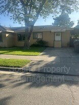 415 4th St in Winters, CA - Building Photo