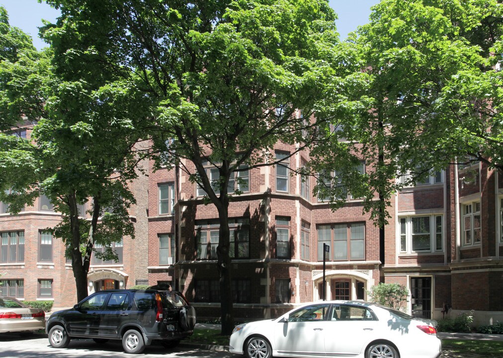 1220 E Hyde Park Blvd in Chicago, IL - Building Photo