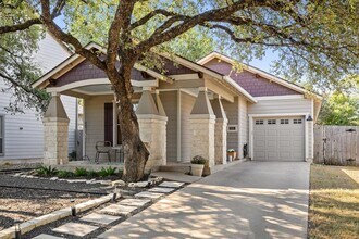 2205 Amur Dr in Austin, TX - Building Photo - Building Photo