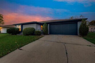 119 Chris Ct in Alvarado, TX - Building Photo - Building Photo