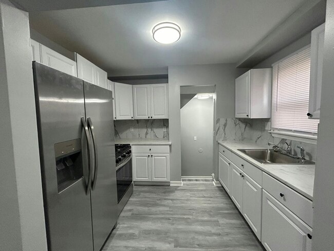 19645 Kingsville St in Harper Woods, MI - Building Photo - Building Photo