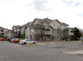 Dayton Meadows in Denver, CO - Building Photo
