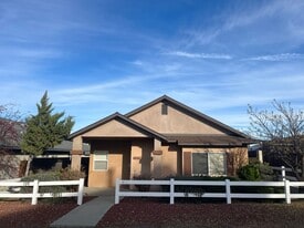 21110 Mission St in Tehachapi, CA - Building Photo