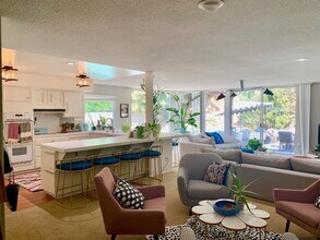 2744 Inverness Ct in San Diego, CA - Building Photo - Building Photo