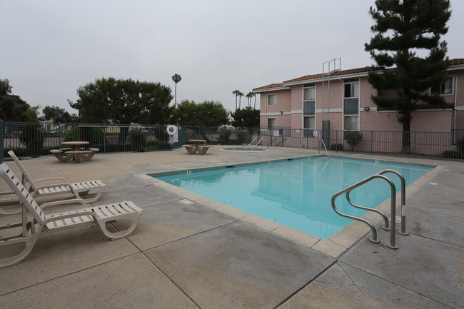 Biltmore Apartments in Anaheim, CA - Foto de edificio - Interior Photo