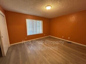 1552 Sacramento Dr in Merced, CA - Building Photo - Building Photo
