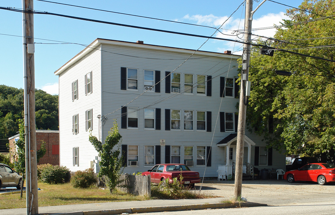 133 Spring St in Auburn, ME - Building Photo