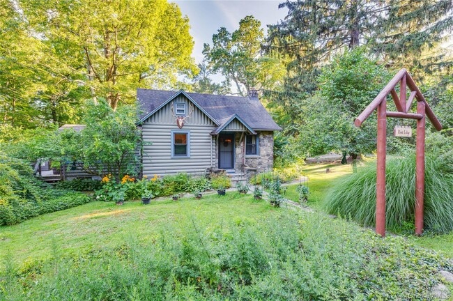property at 21 Lookout Dr