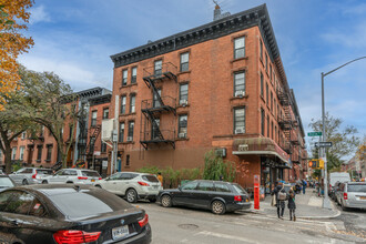 499 Henry St in Brooklyn, NY - Building Photo - Building Photo