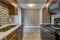 Manchester House Apartments in Denton, TX - Foto de edificio - Building Photo